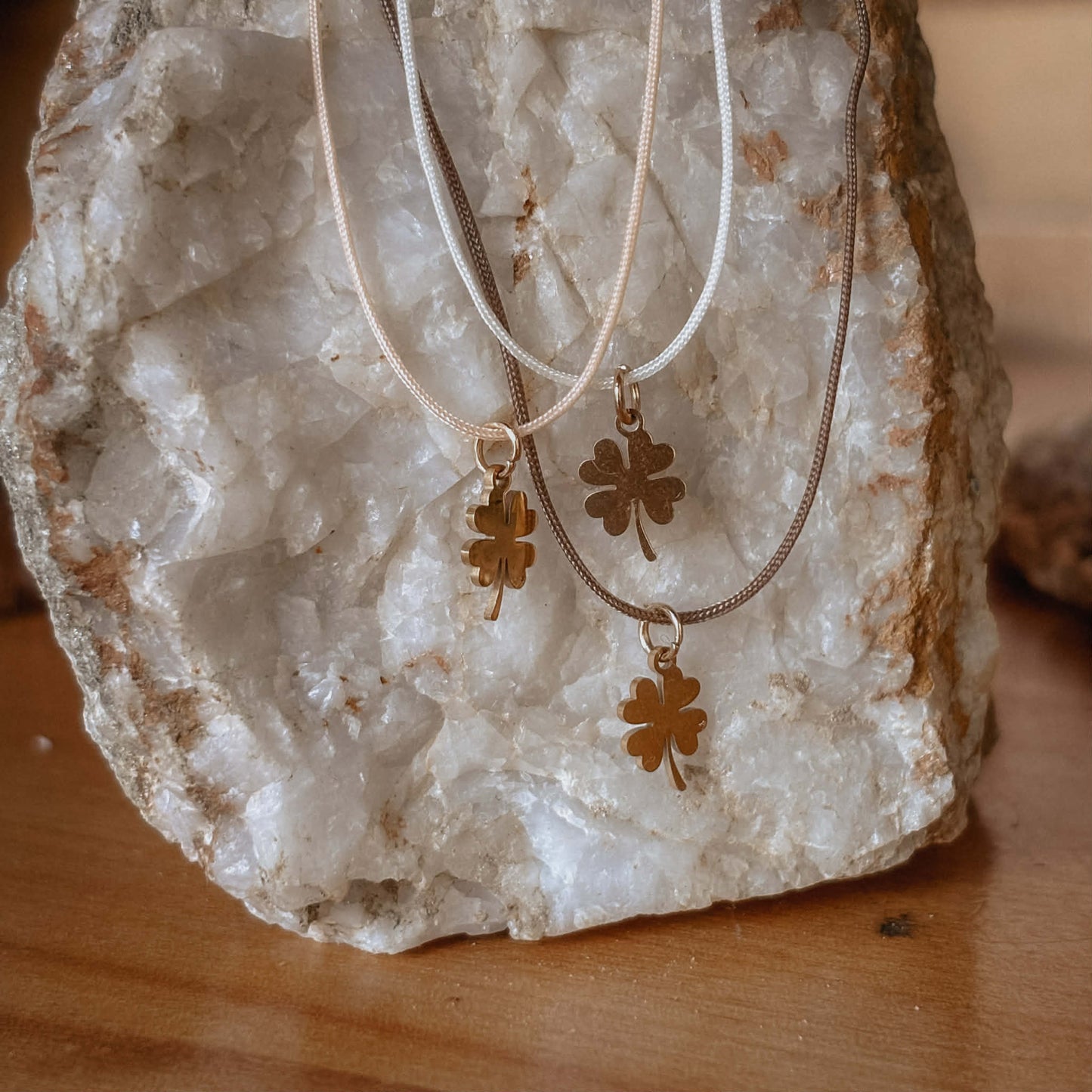 Collier LHUCY